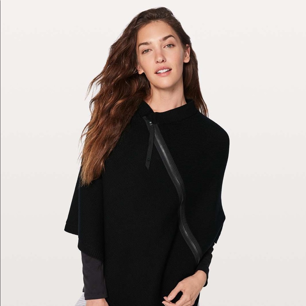LULULEMON ON THE GO PONCHO